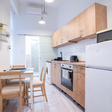 Studio In The Heart Of Party District Ka28 Будапеща Екстериор снимка