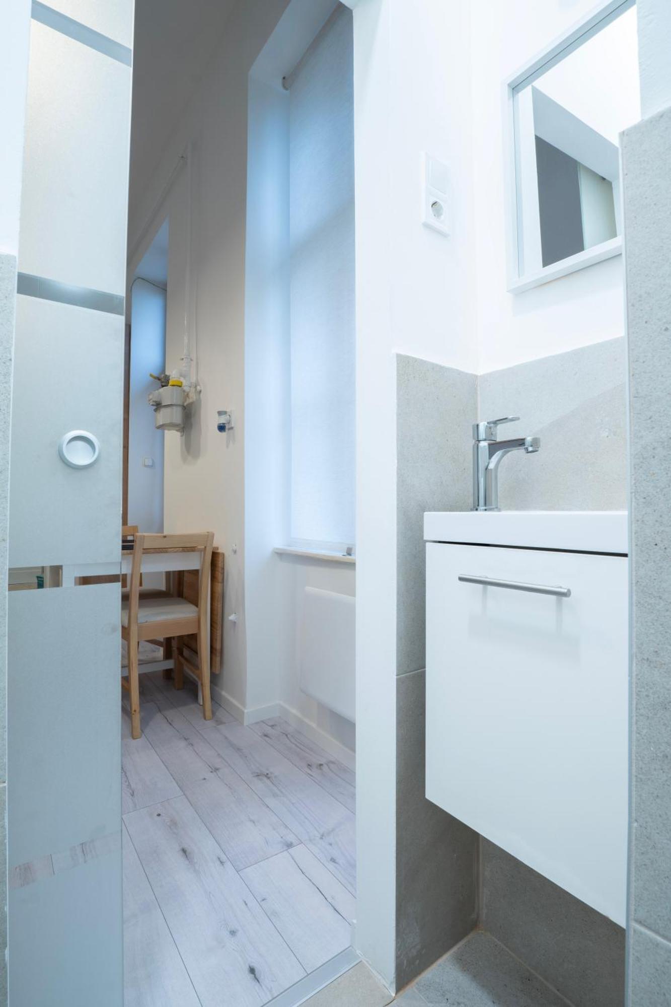 Studio In The Heart Of Party District Ka28 Будапеща Екстериор снимка